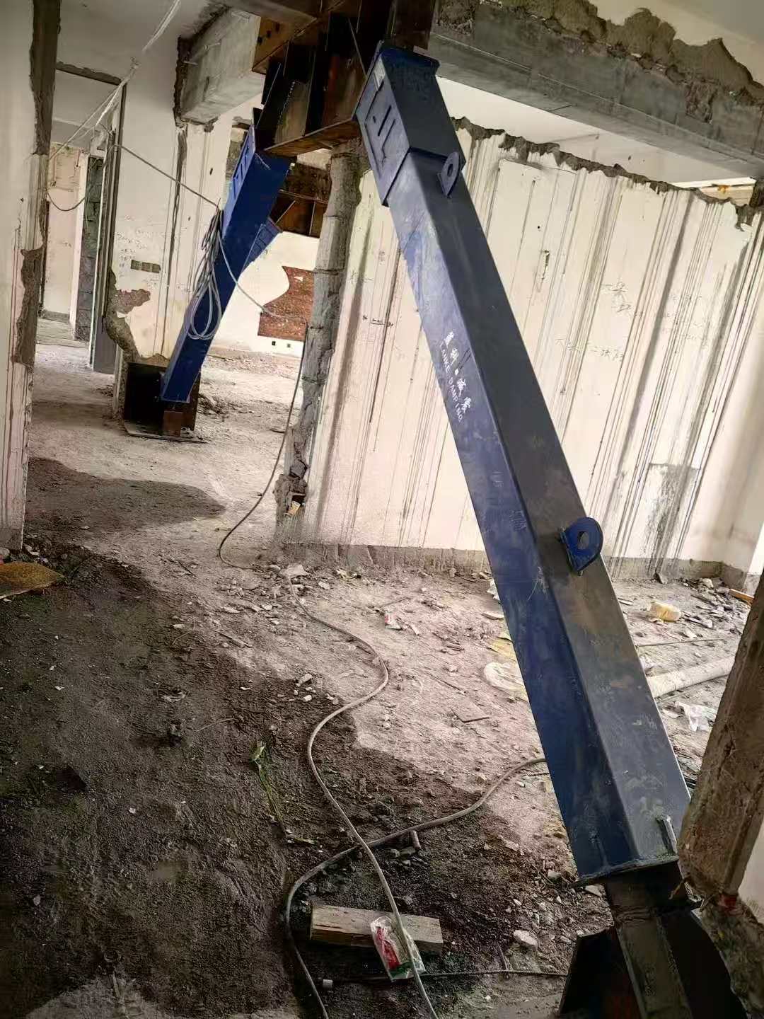 兴隆柱子粘钢加固施工工艺